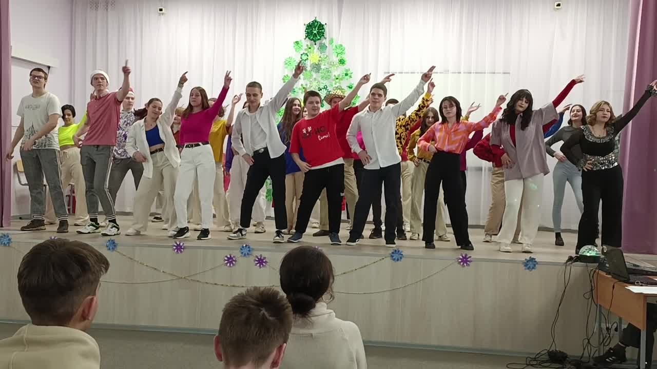 Танцы в стиле ДИСКО 8-11 класс