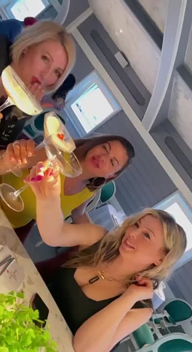 "WEB-квартирник №3" 28 мая 2022 г. в "Квартире Кости Кройца" на Марата 1 и After Party на фрегате "Благодать"