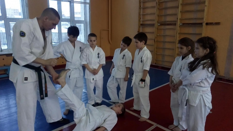 Первая Медицинскую помощь