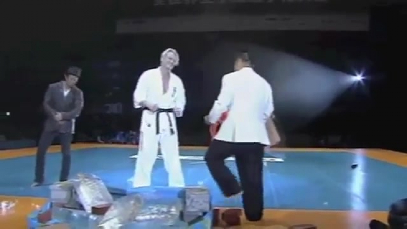 Лундгрен Дольф -  Lundgren Dolph