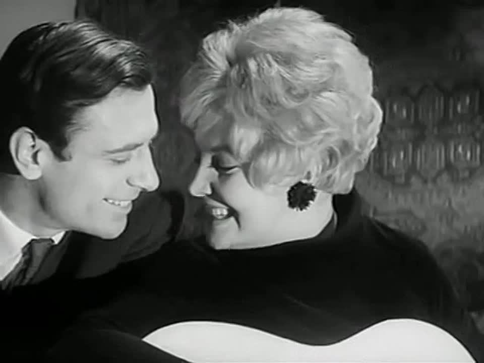 Новелла Матвеева