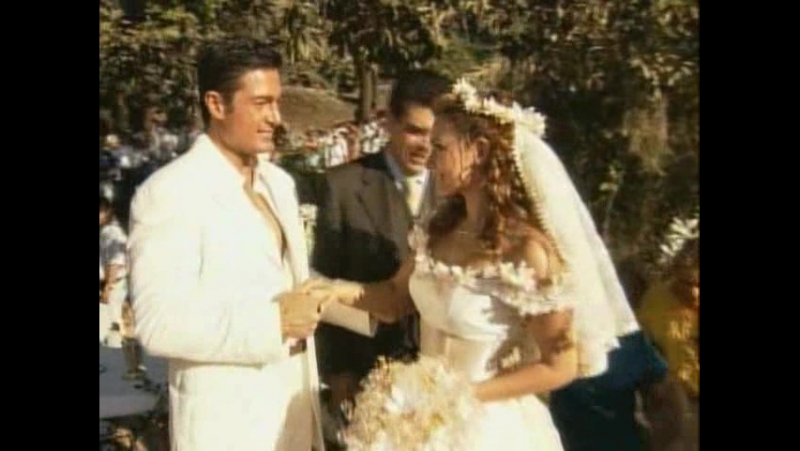 Обними меня покрепче.Мексика.(официальная краткая версия)