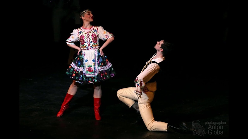 Национальные танцы