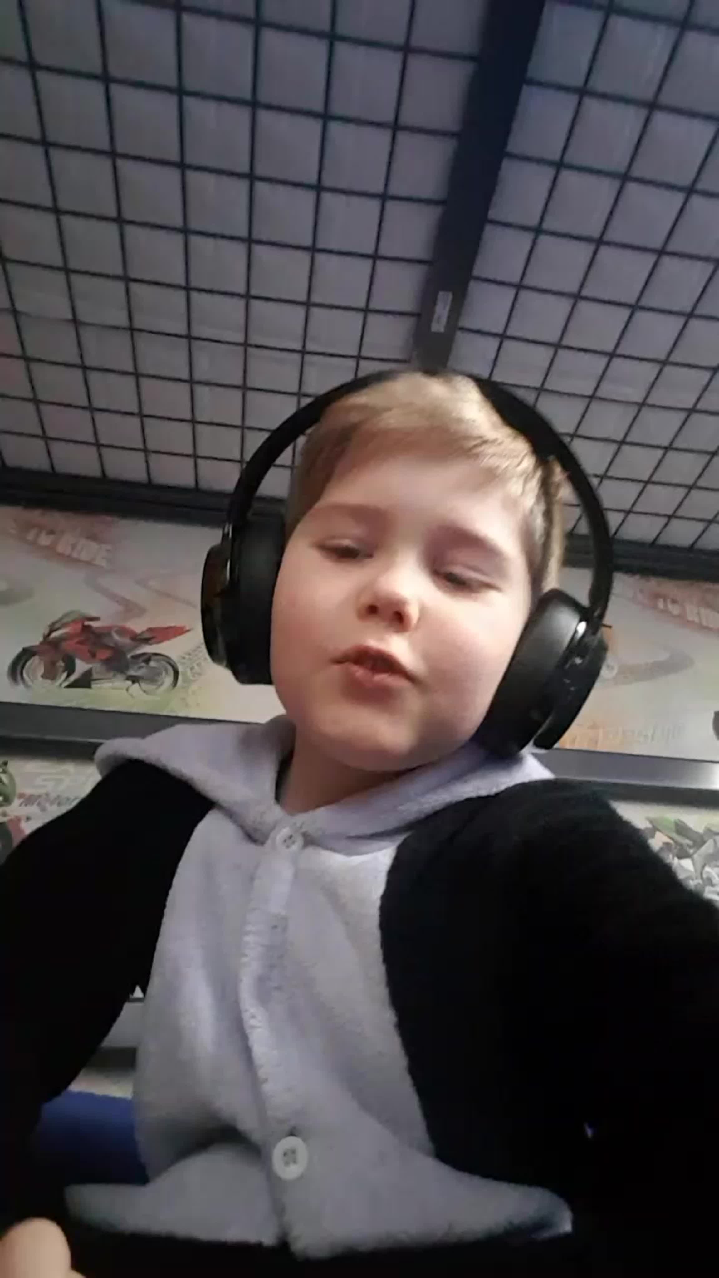 ACTION SONGS / DANCES