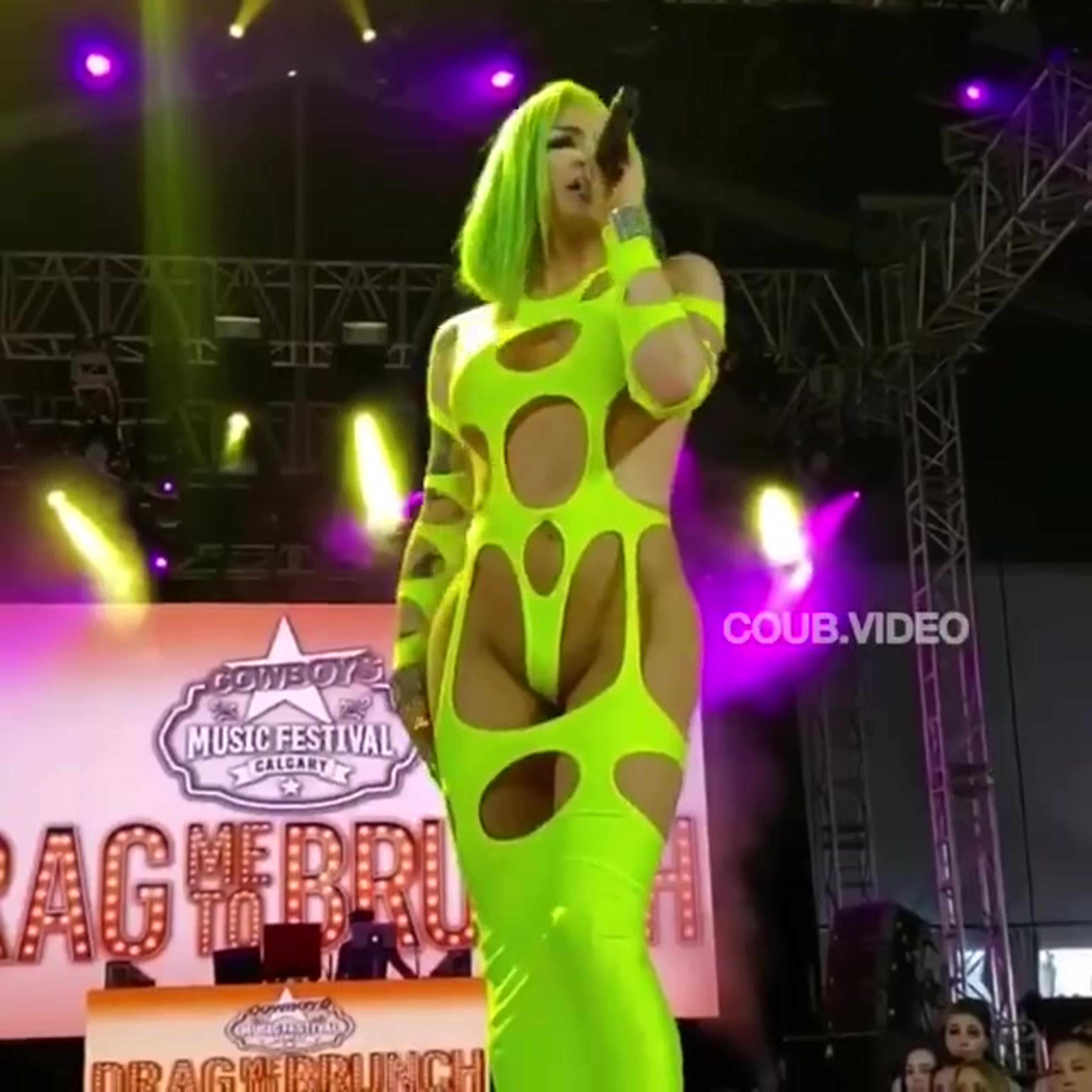 Всякая белиберда (Что-либо нестоящее, несуразное, глупое; вздор, бессмыслица.)