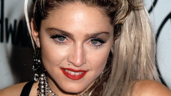 Мадонна - Луиз(а) Чикконе (16 августа 1958 г.р.).