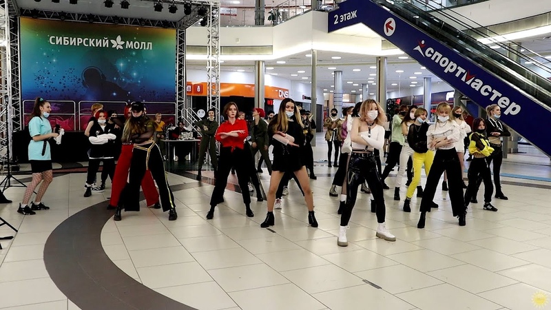 K-pop in public (Staring) 17.10.20