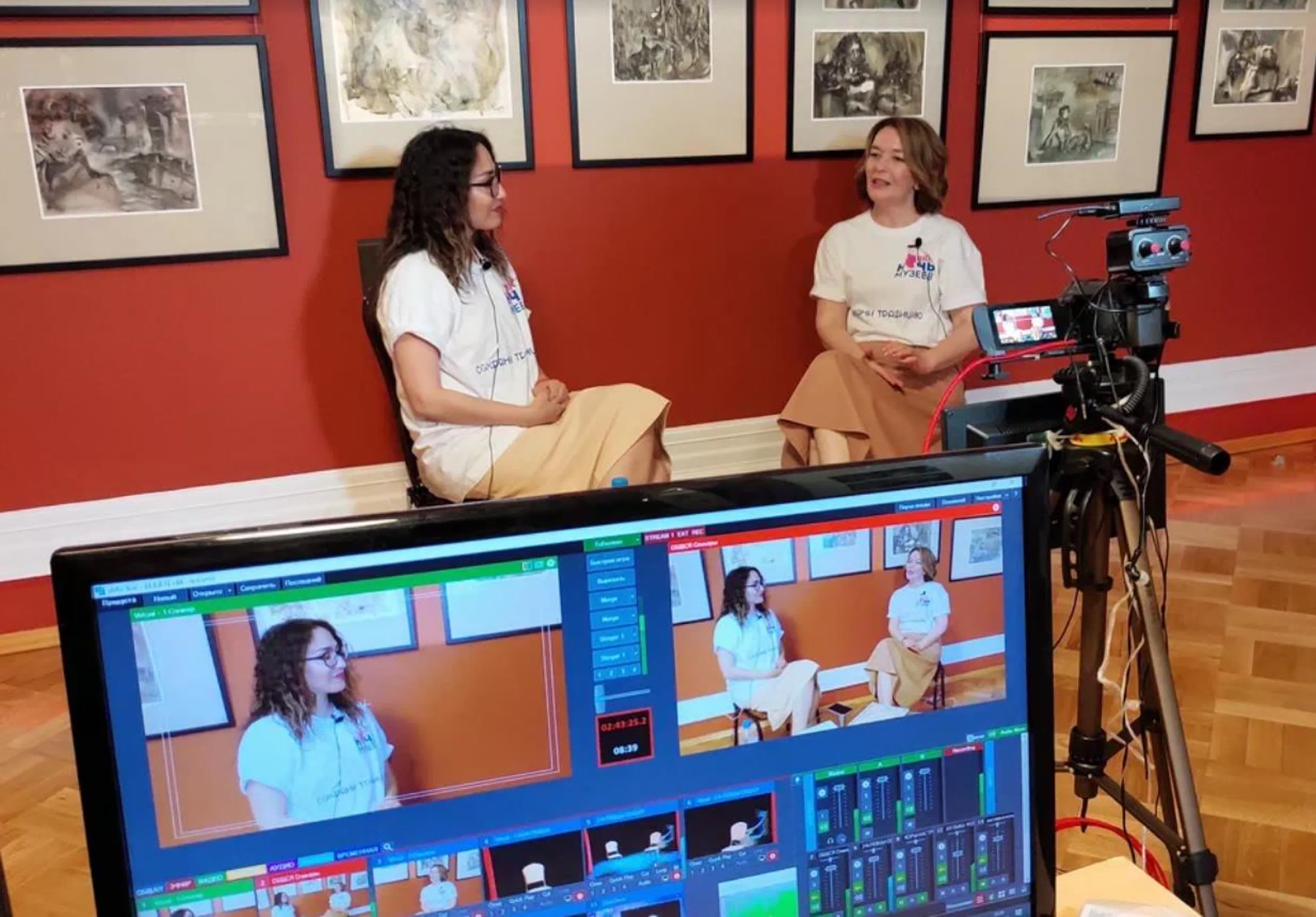 Учимся рисовать с центром «Эрмитаж-Сибирь» и ОмскСтрим