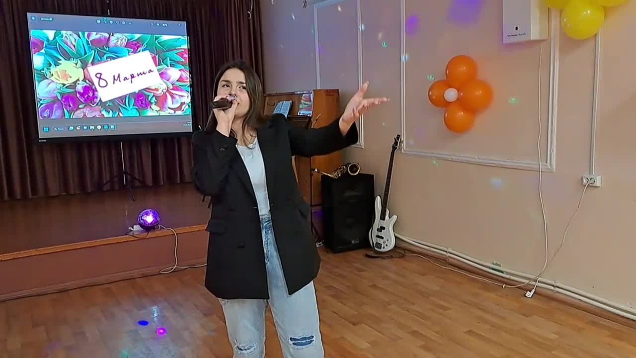 8 марта — 2023