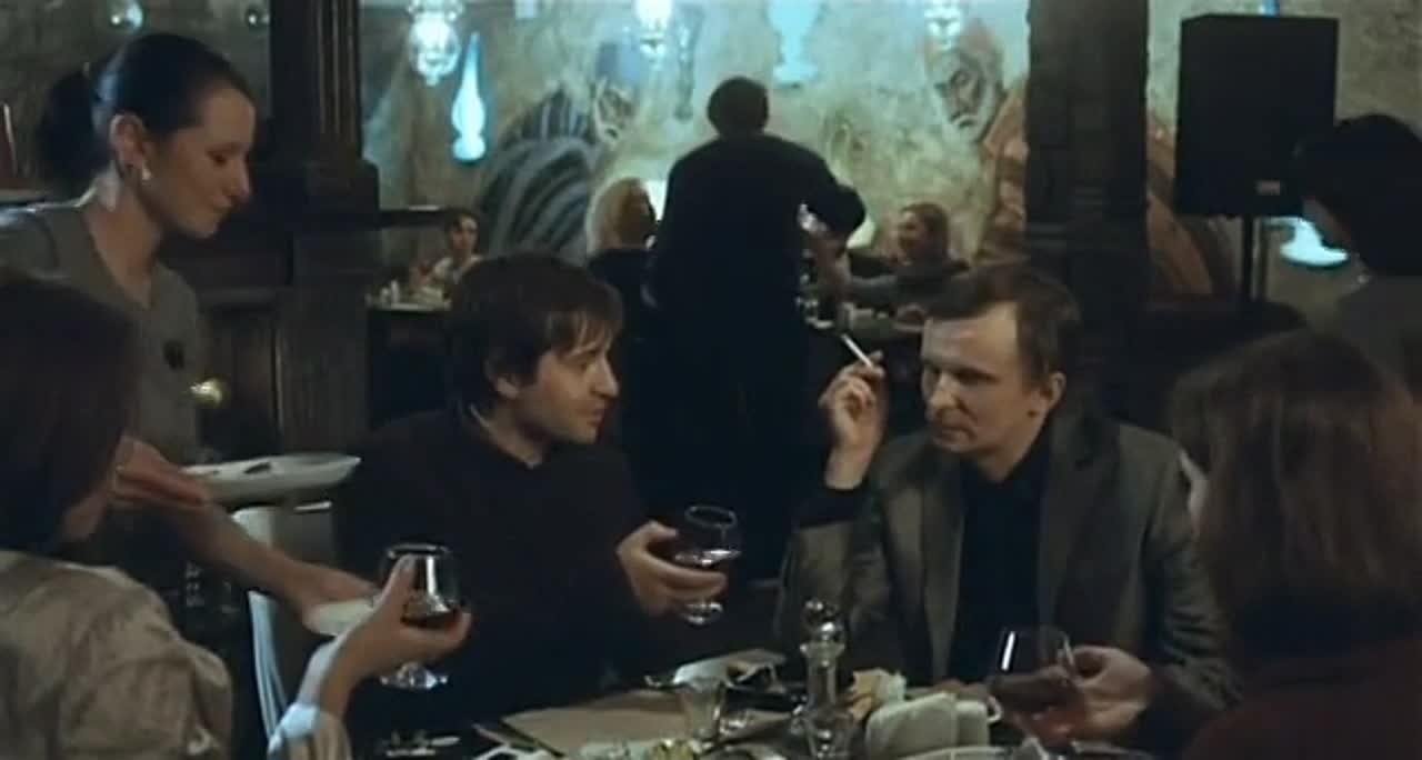 ЗЕМЛЯ ЛЮДЕЙ (2011): ФИЛЬМ + ИНТЕРВЬЮ