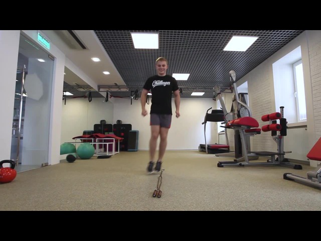 Сжигаем максимум калорий за 10 минут: тренировка со скакалкой