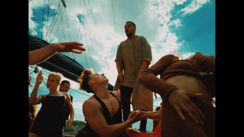 всякая прикольная хрень ))