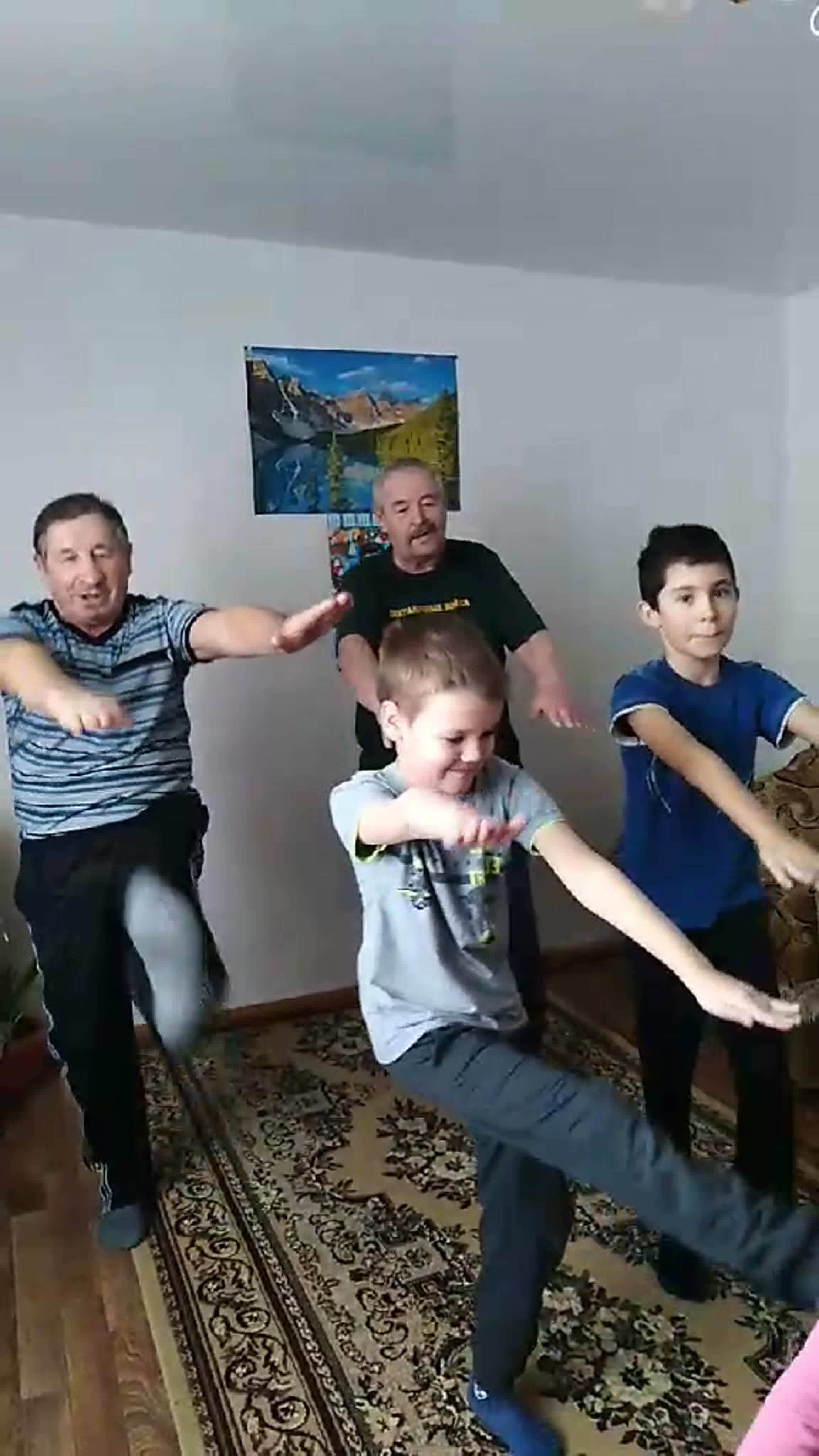 Всероссийская акция "Зарядка под защитой"