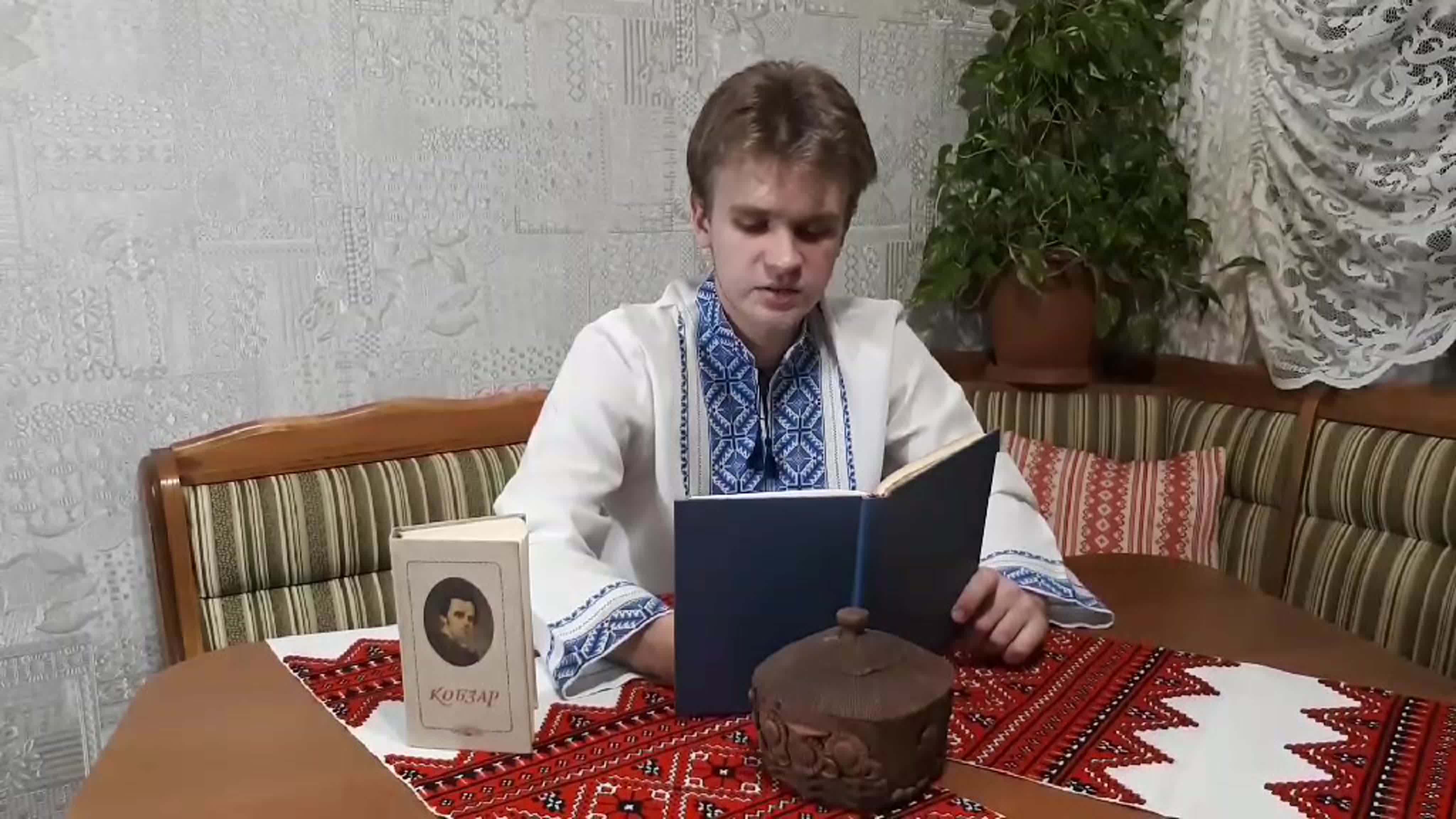 «Есть у каждого язык, что родной навеки»