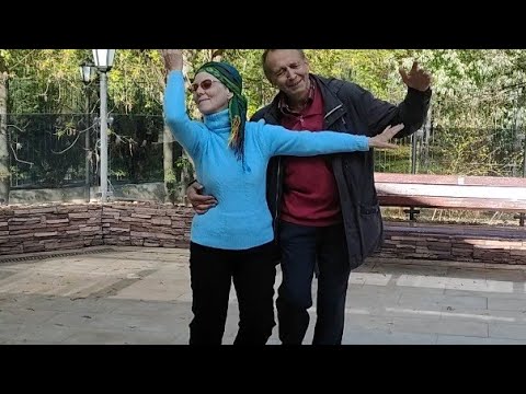Танцуй пока молодой