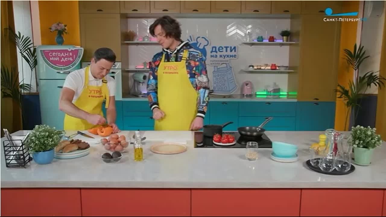 Программы с П. Шаляпиным, интервью.