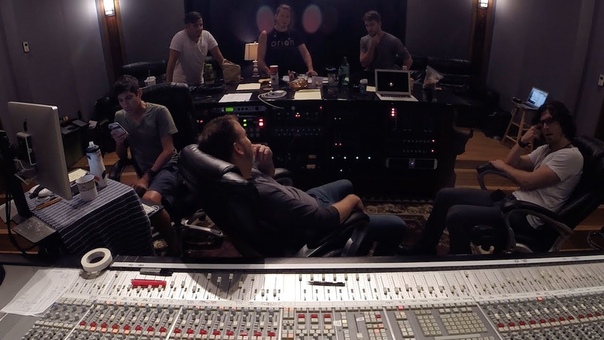 Behind the Track / TSWTO