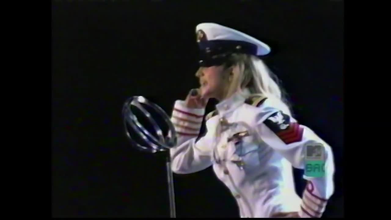 Oops!.. I did it again tour (2000 / 2001 г.)