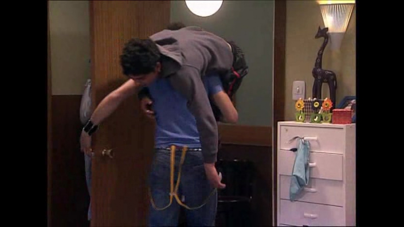 Танцы под звездами / Un paso adelante Сезон 1