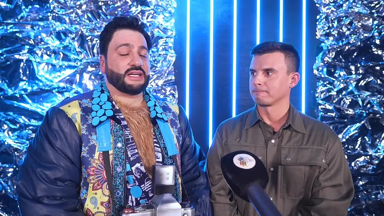 На "вокальных" шоу - Маска, ШМГО, Голос