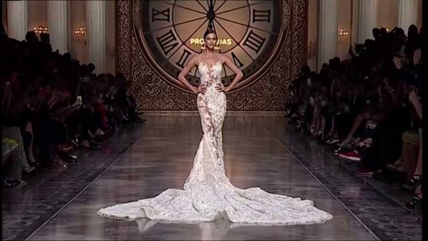 Свадебный подиум.