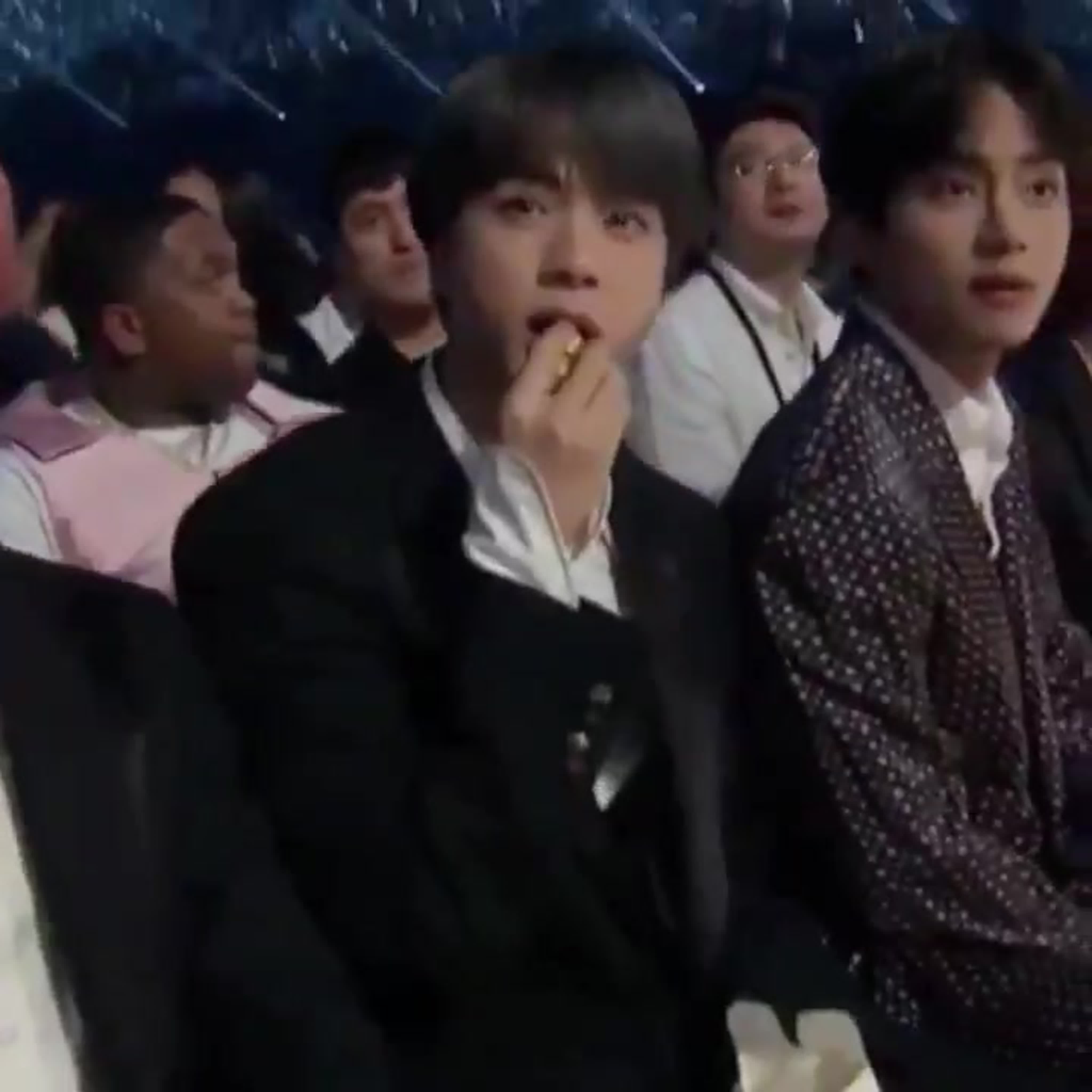 джинни куфает