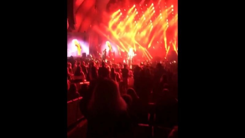 Frances Bean and Abreea Loren at the concert Adam Lambert