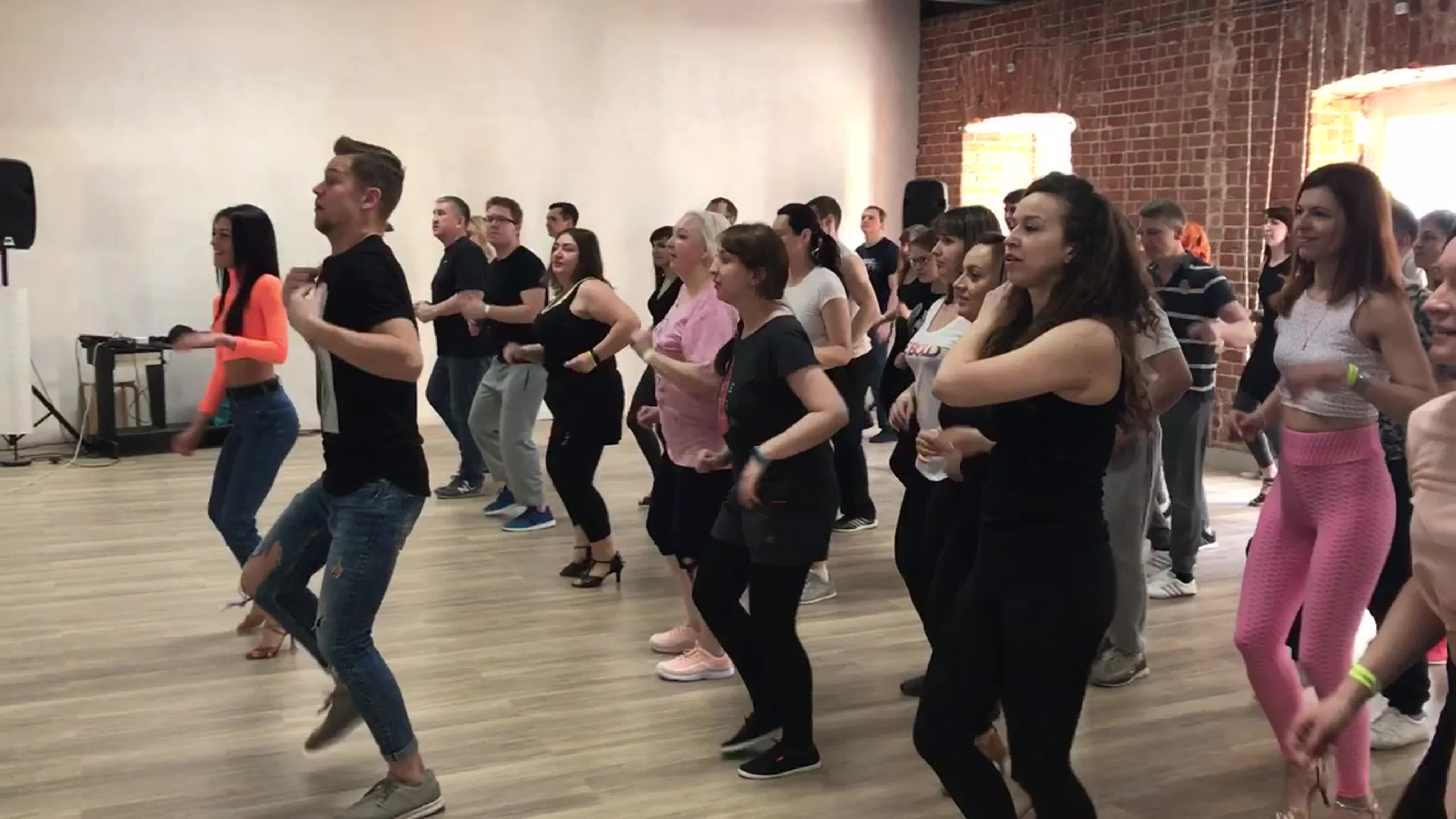 MILANGE SENSUAL WEEKEND