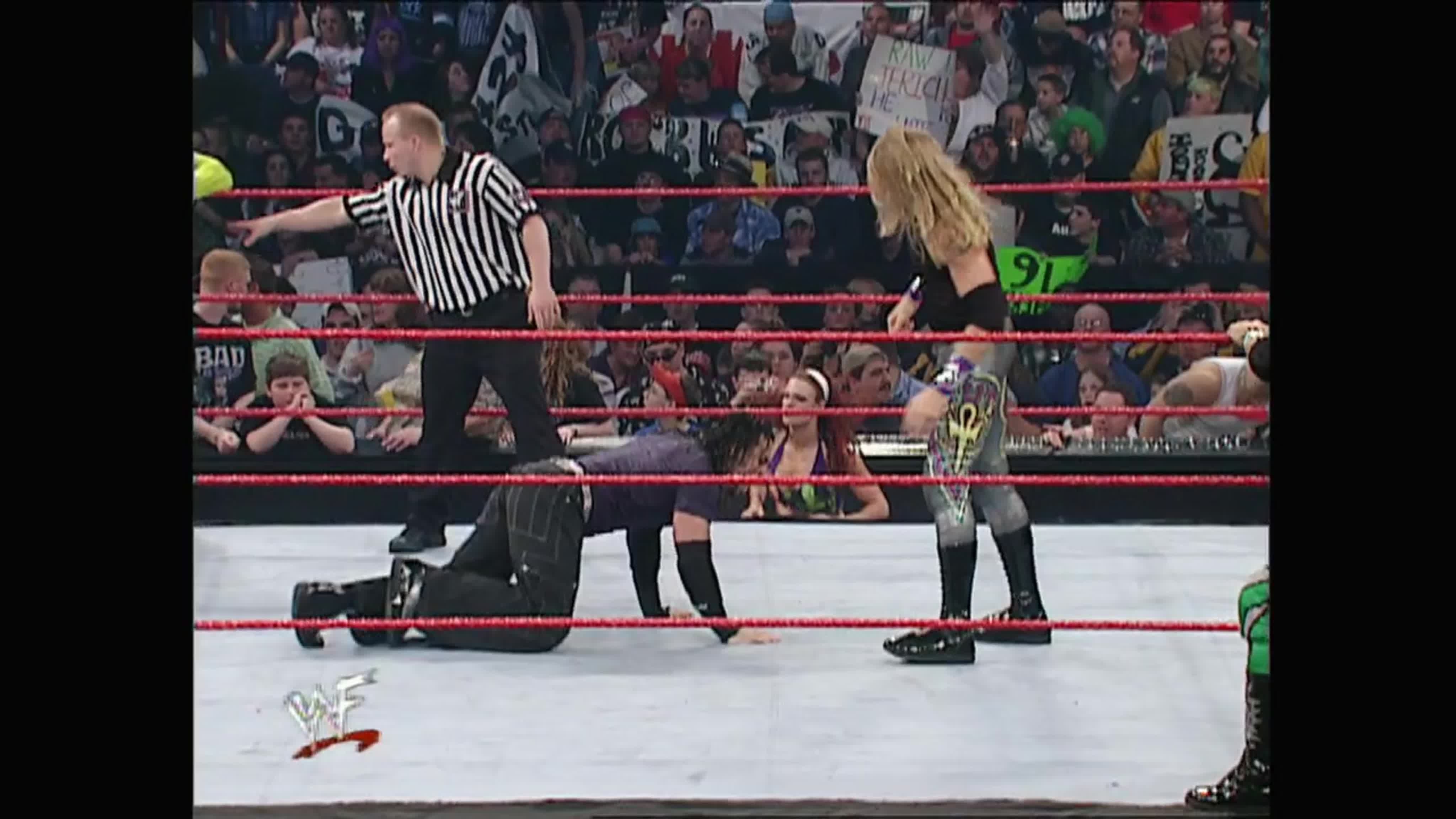 Raw 2001