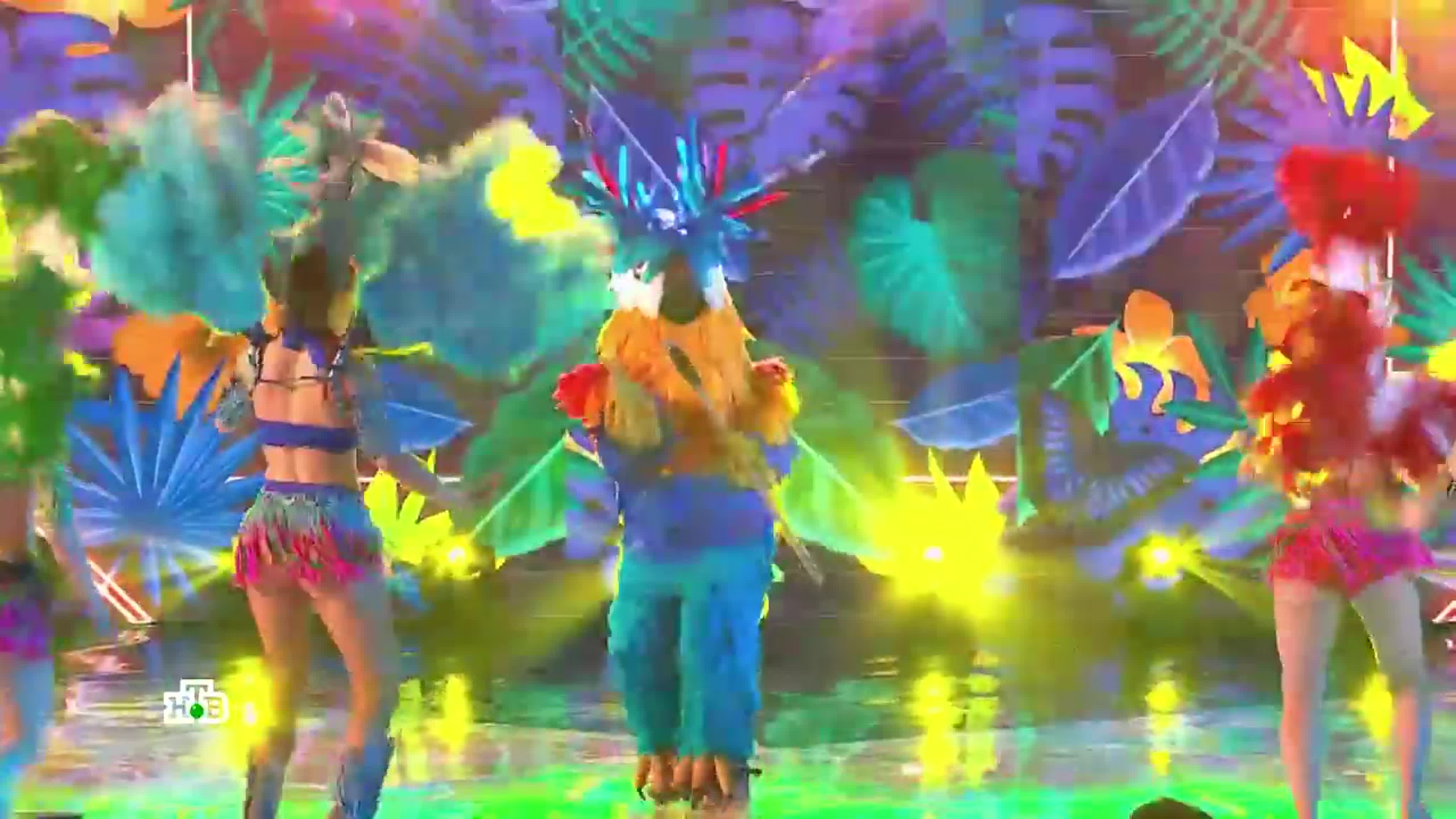 Шоу "Маска" - Попугай (Анна Плетнева))