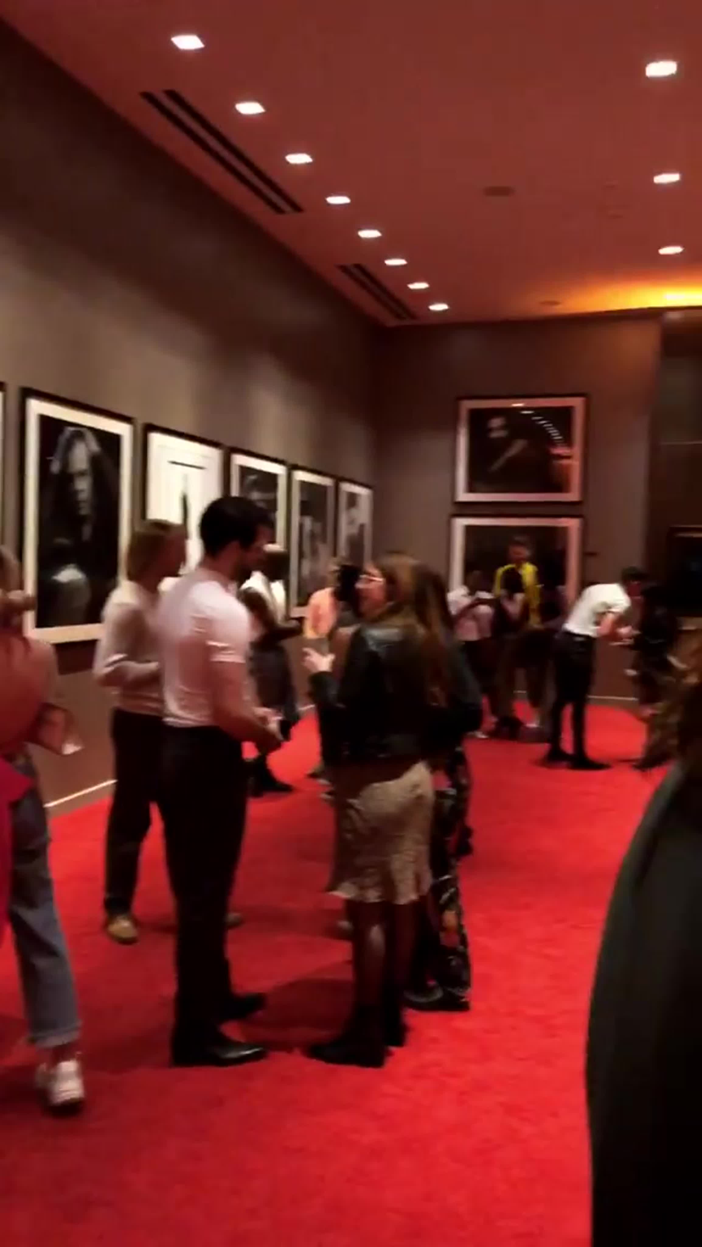 На открытии фотовыставки фотографа Luke Fontana, West Hollywood, Los Angeles, 26.04.2019