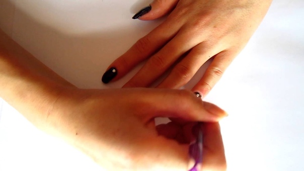 Варианты маникюра в горошек