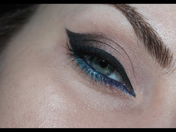 Макияж кошачий глаз