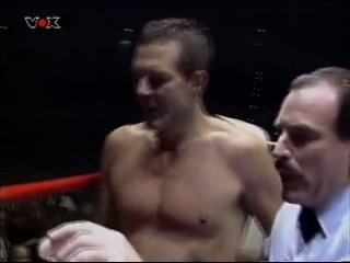 Актёр Микки Рурк на ринге