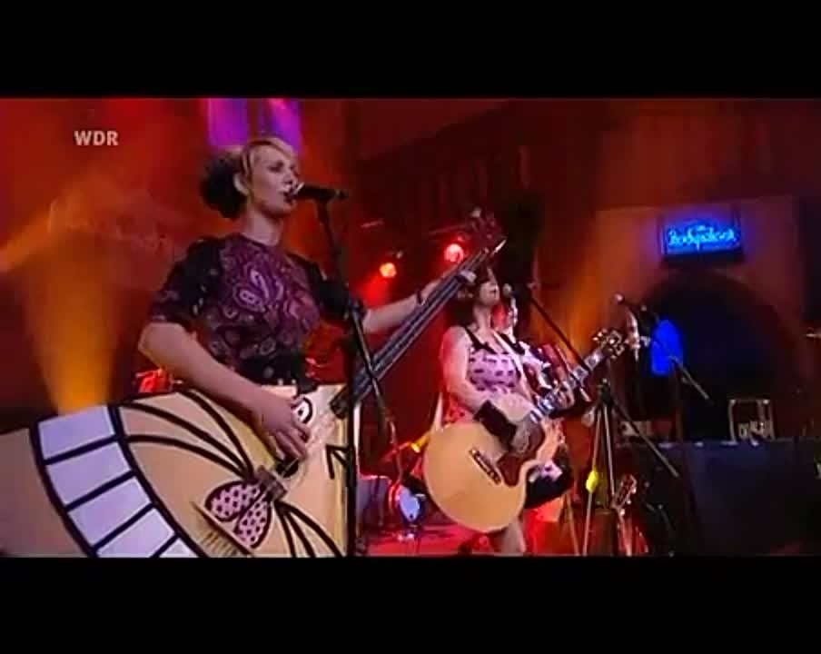 Из альбома "Le Pop"