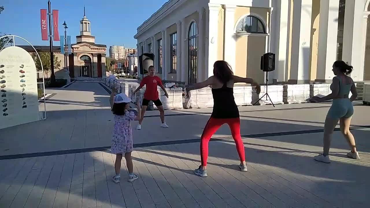 Торговый городок (4 и 5 авг 2023) Концерт/Выставка