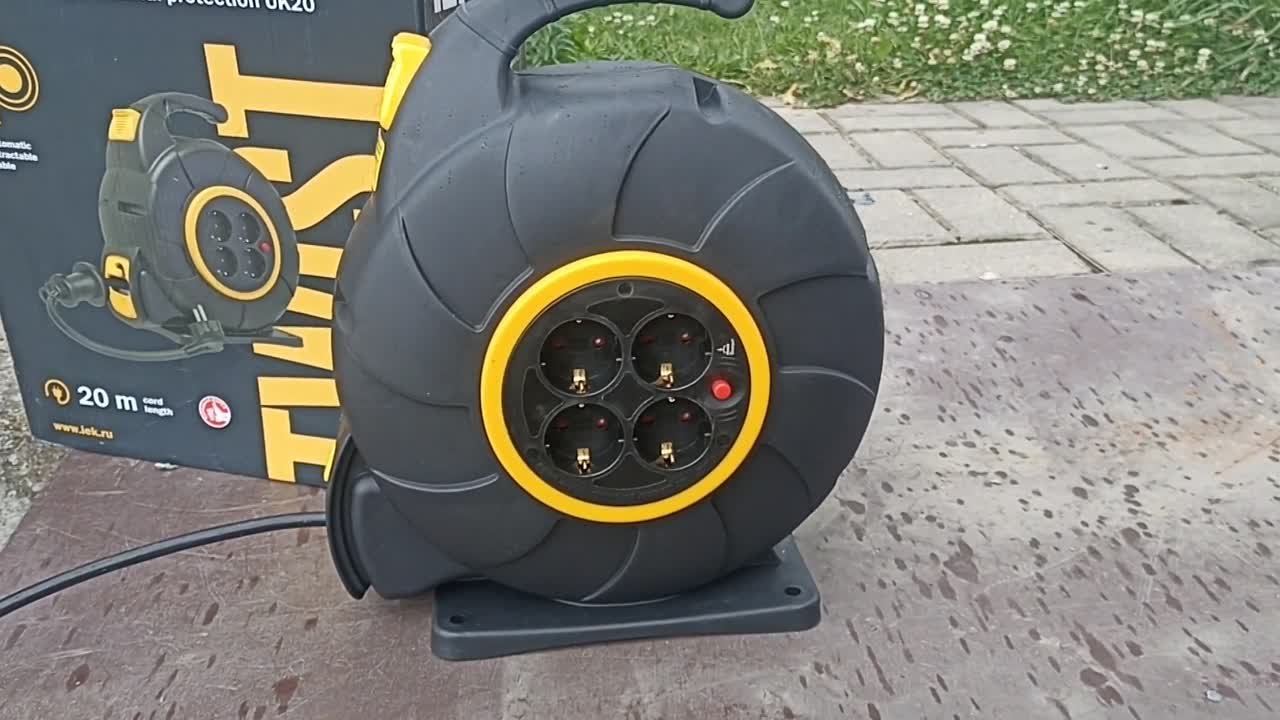 Электрик Богдан Семкович