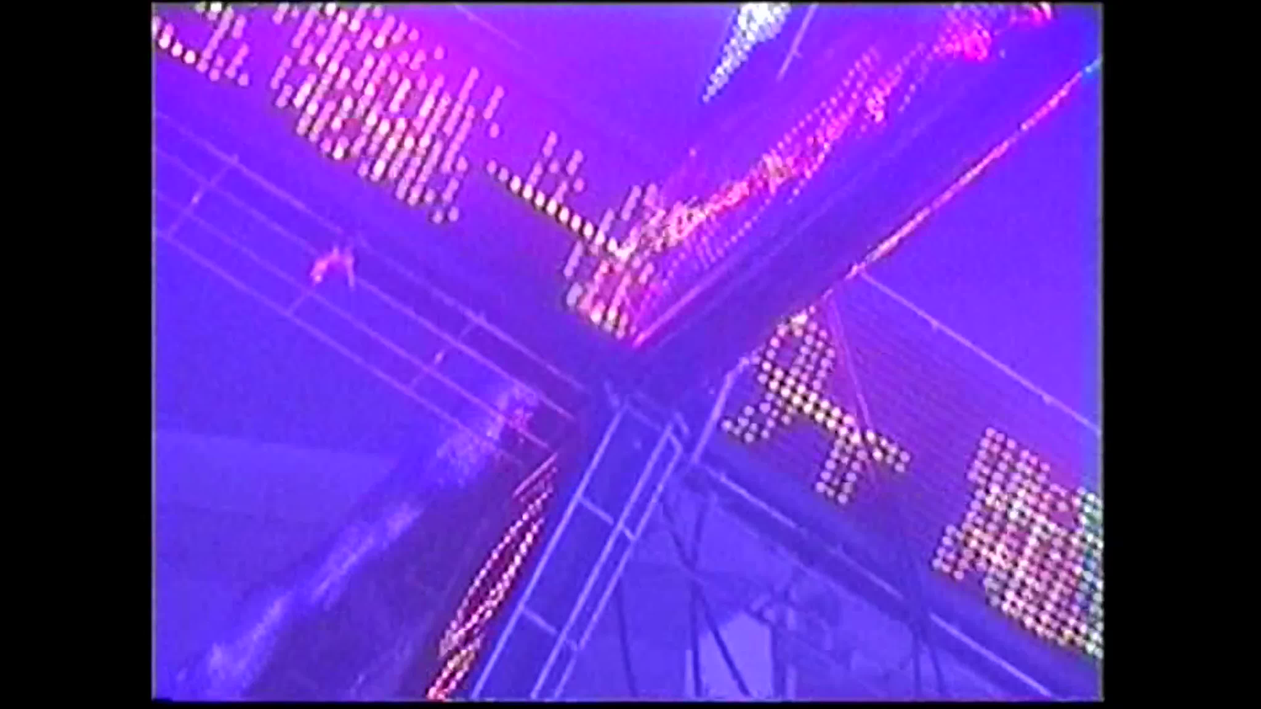 VV17CHØU7 より多くの愛  Скотобойня