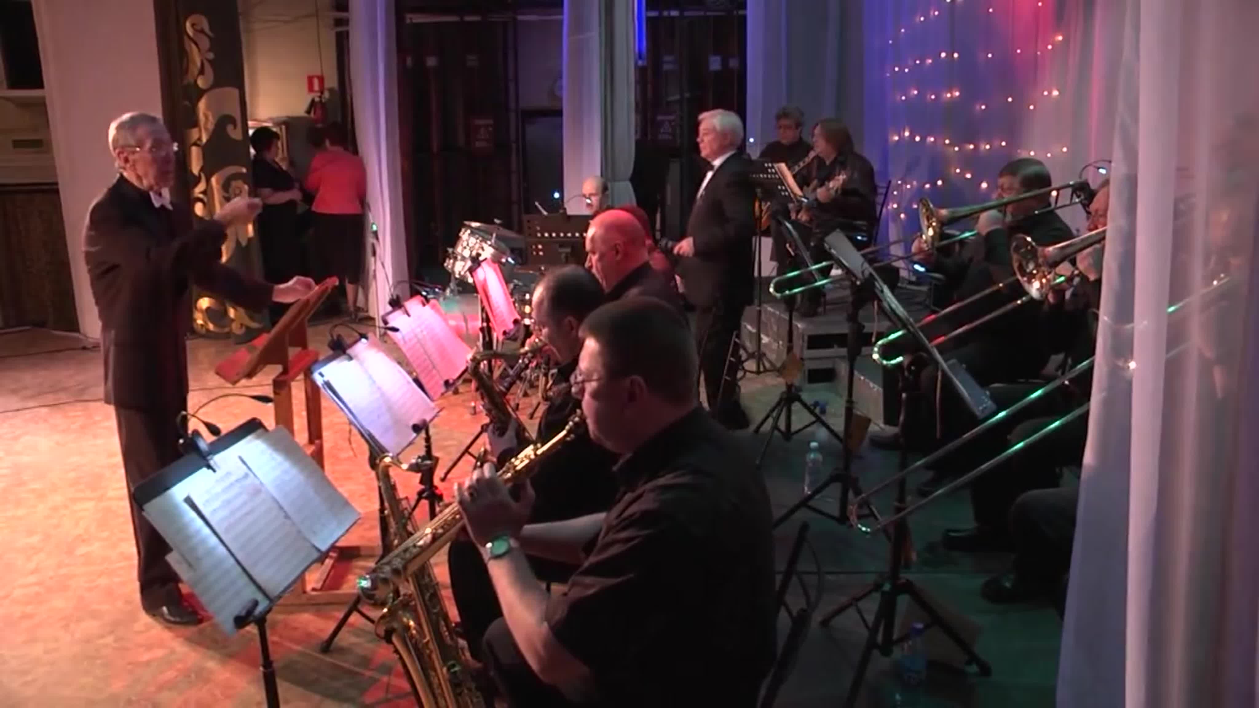 Виктор Михайлович Завьялов & Джаз-бэнд ''Ровесник''