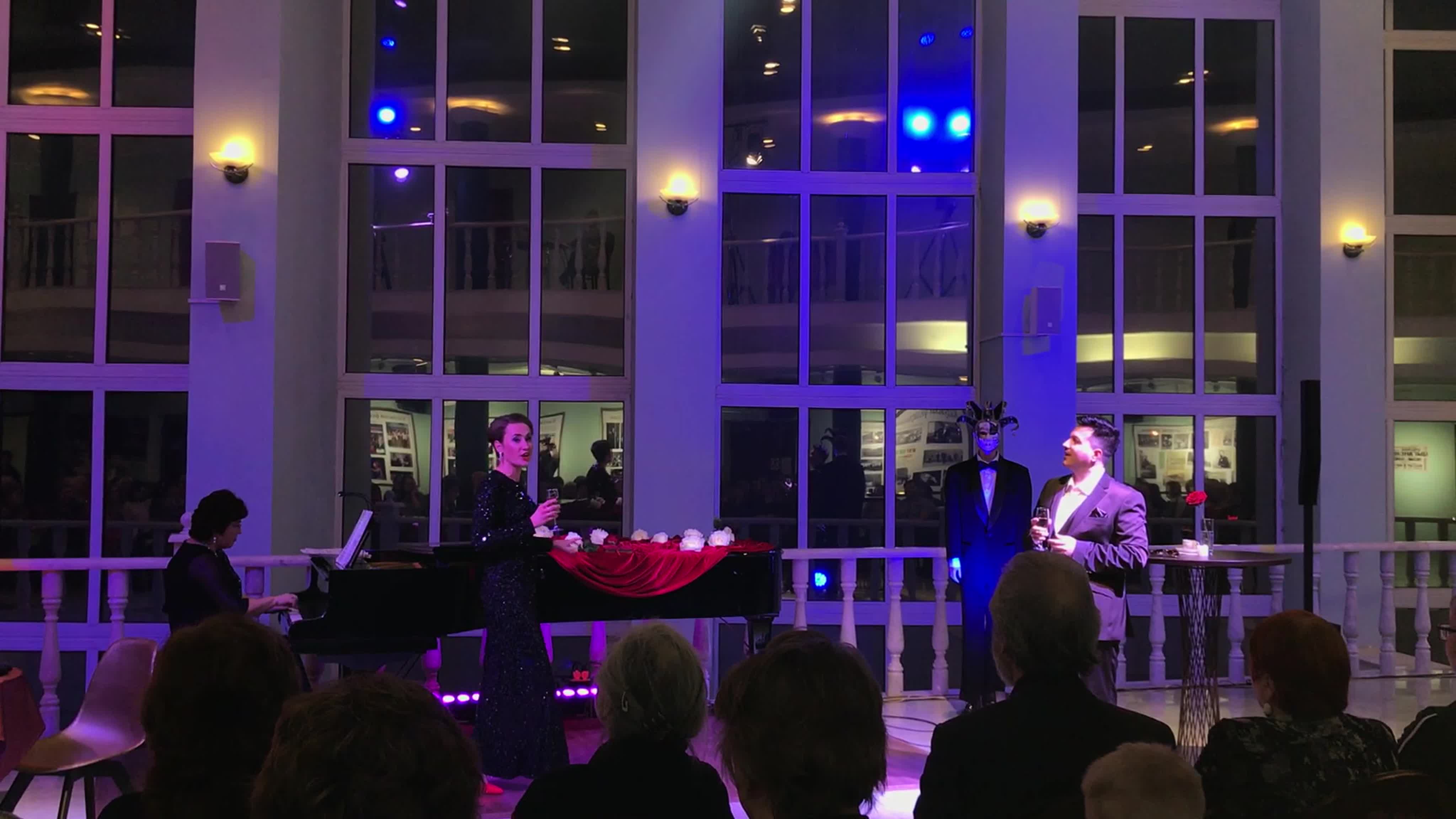 «Под небом Италии»