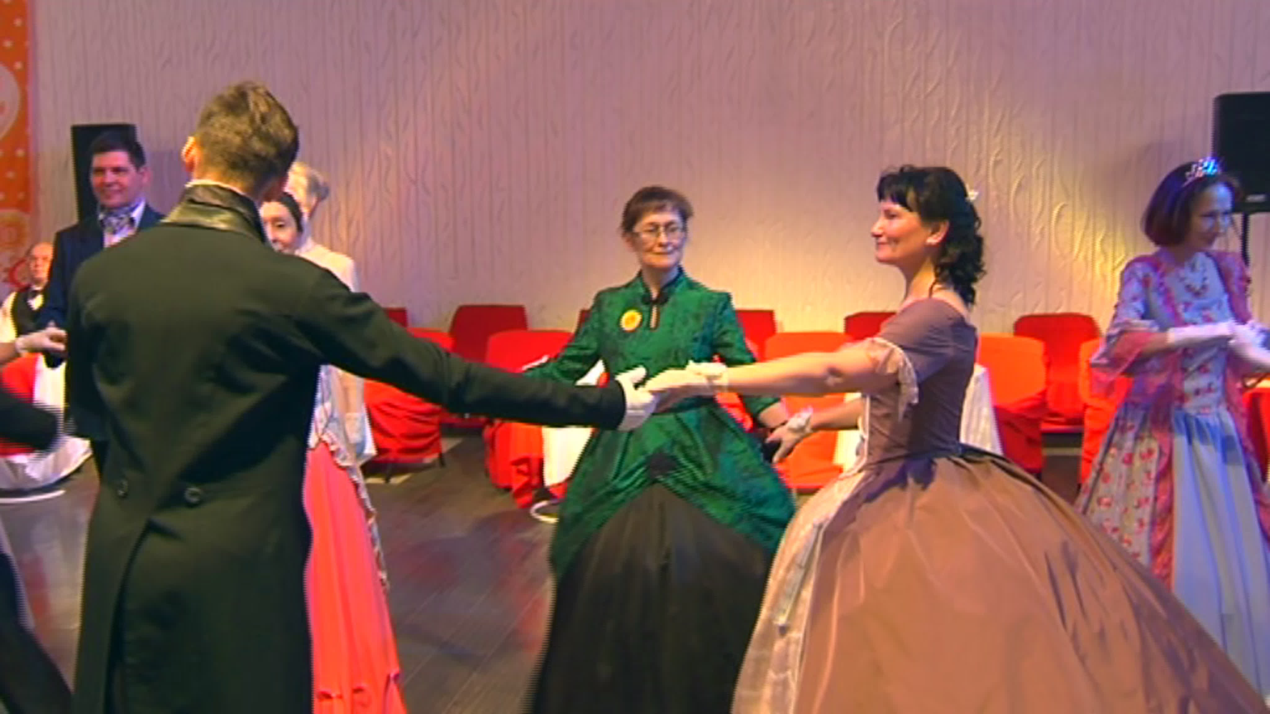 ДЛЯ МАСЛЕНИЧНОГО БАЛА