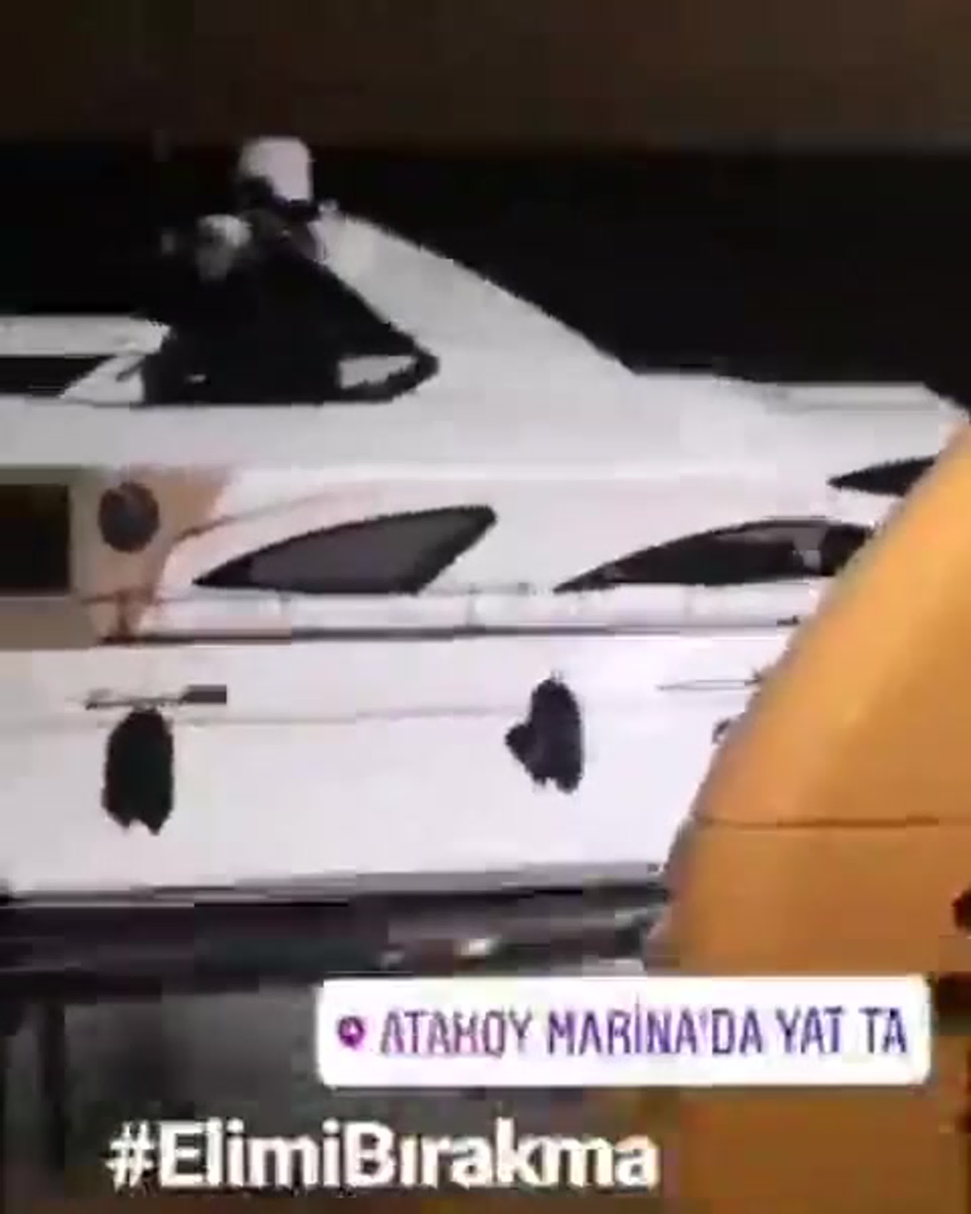 За кадром "Не отпускай мою руку"