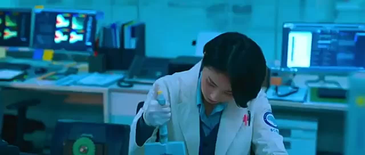 < Dr. Brain  ( #LeeSunKyun - #LeeYouYoung - #ParkHeeSoon - #MoonSungKeun )