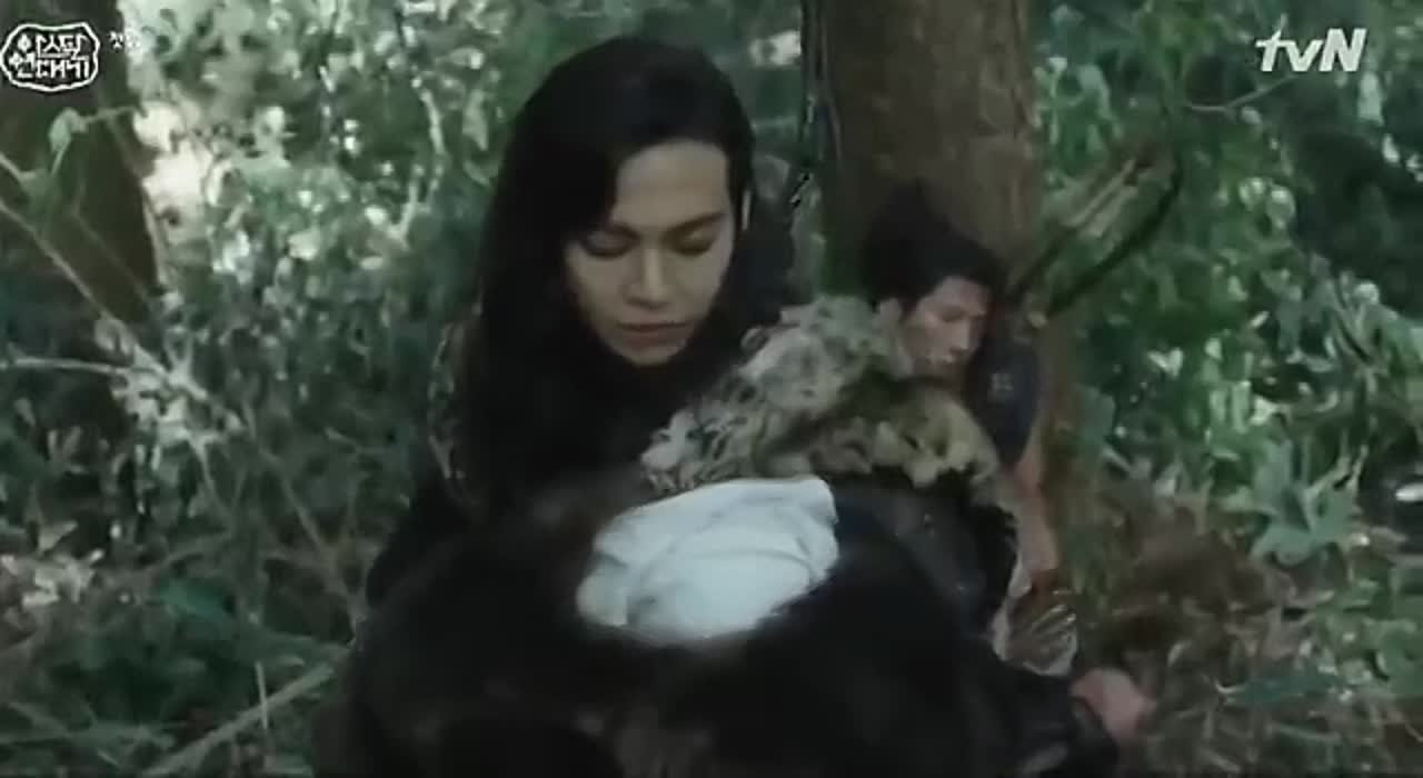 < Arthdal Chronicles 1 y 2 ( #SongJoongKi #KimOkBin #ShinSeKyung #JangDongGun #LeeJoonGi #KimJiWon )