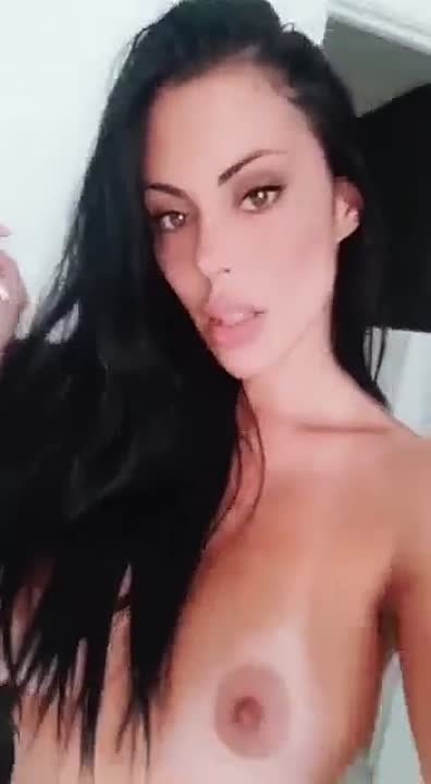 Sapphire Lapiedra
