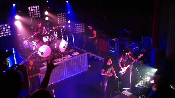 Escape The Fate: live