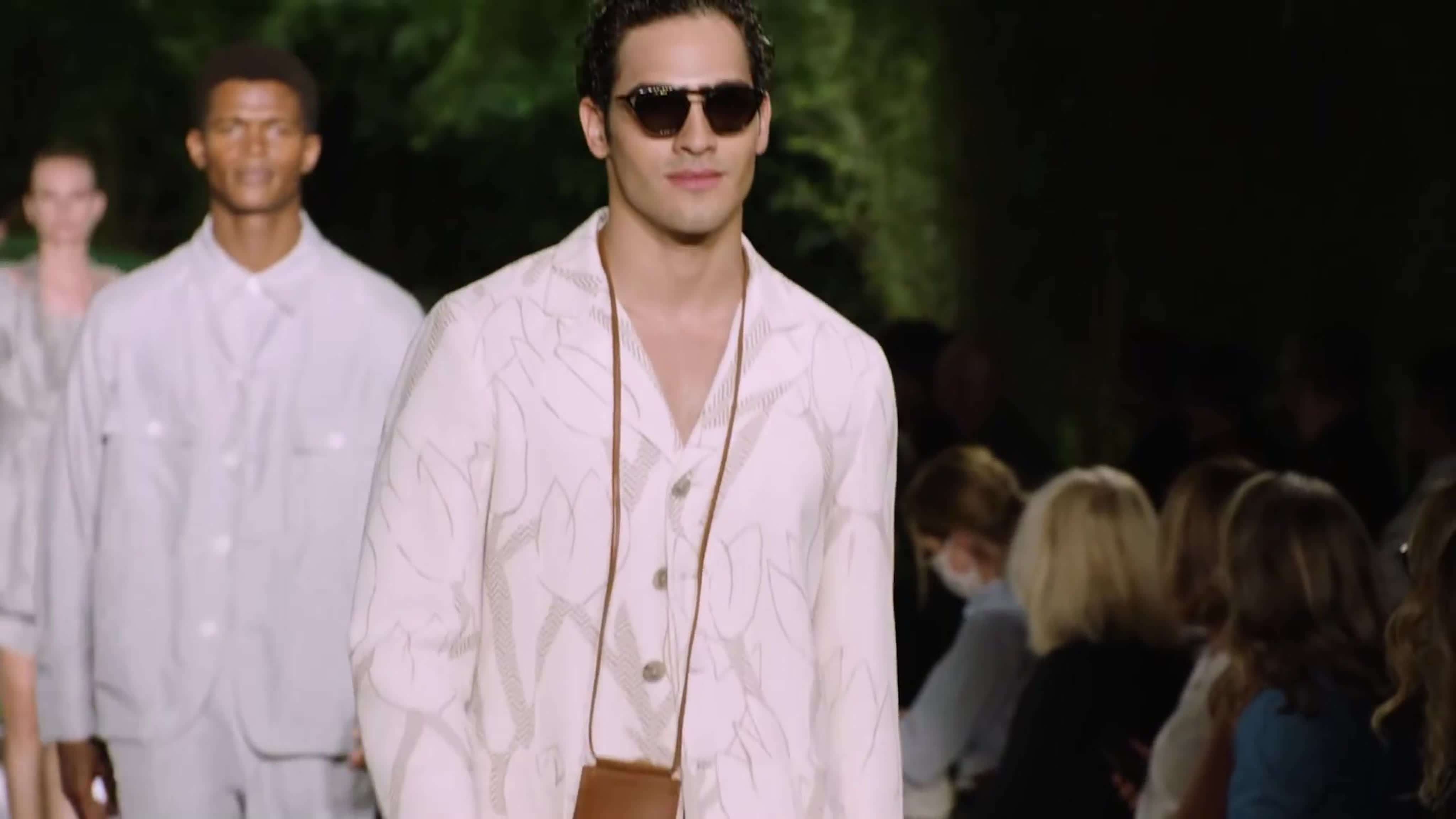 Мужская Одежда