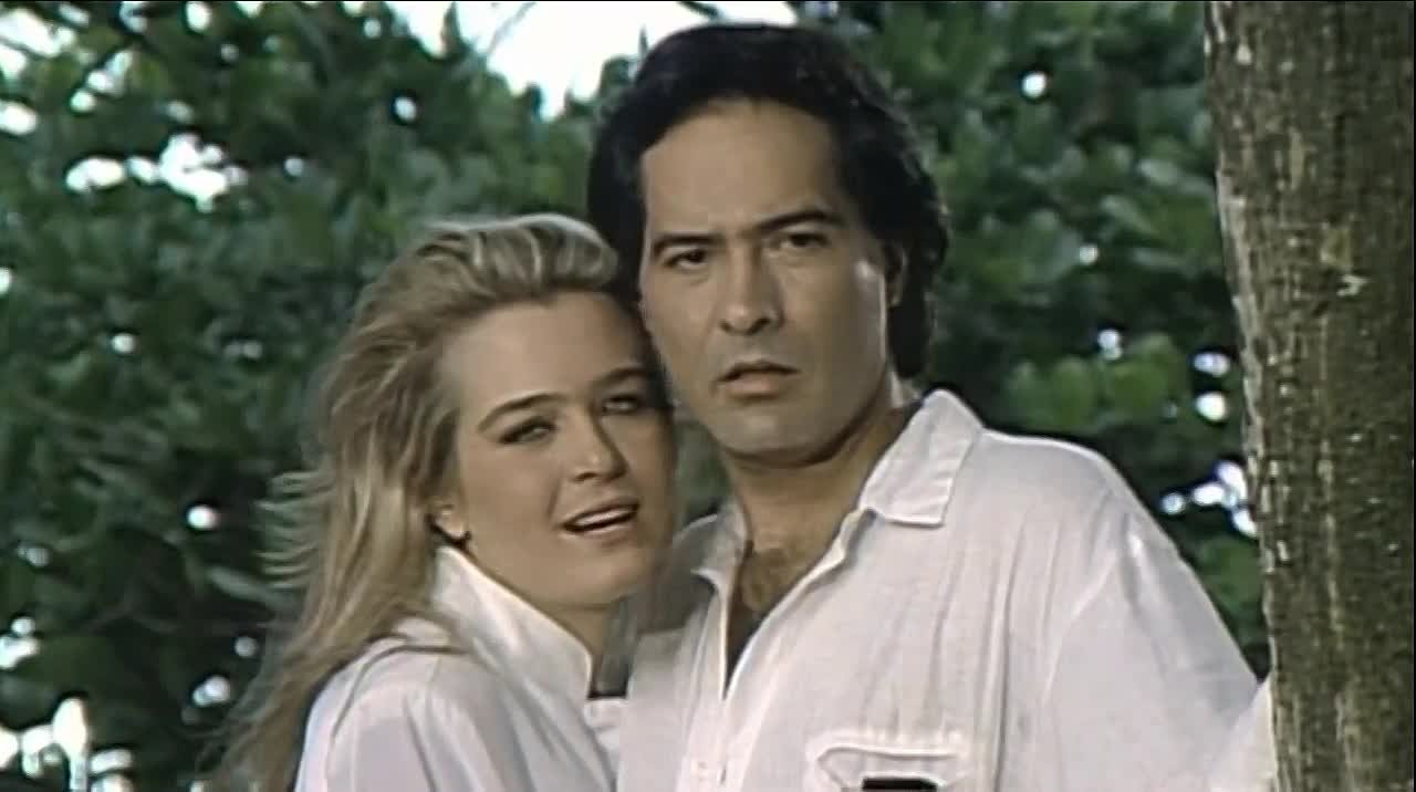 Сцены из теленовеллы.